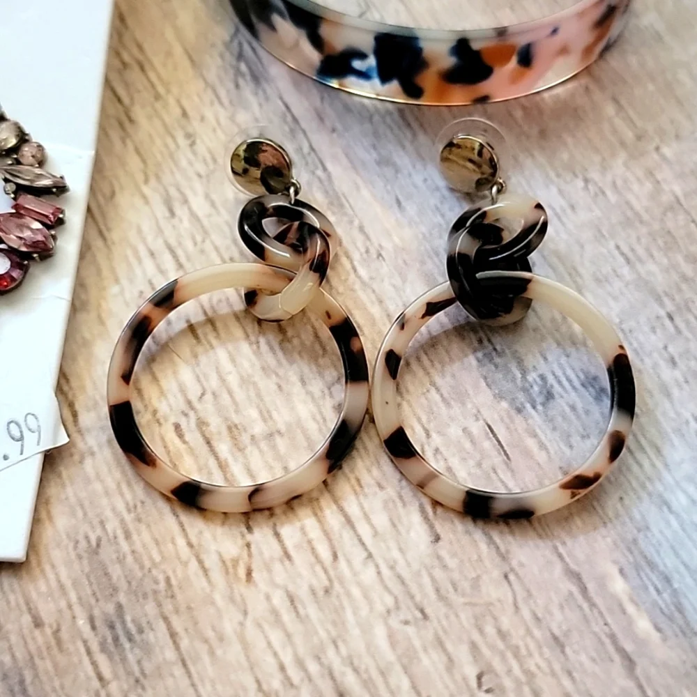 Set of Ann Taylor Loft Jewelry - Picture 5 of 6